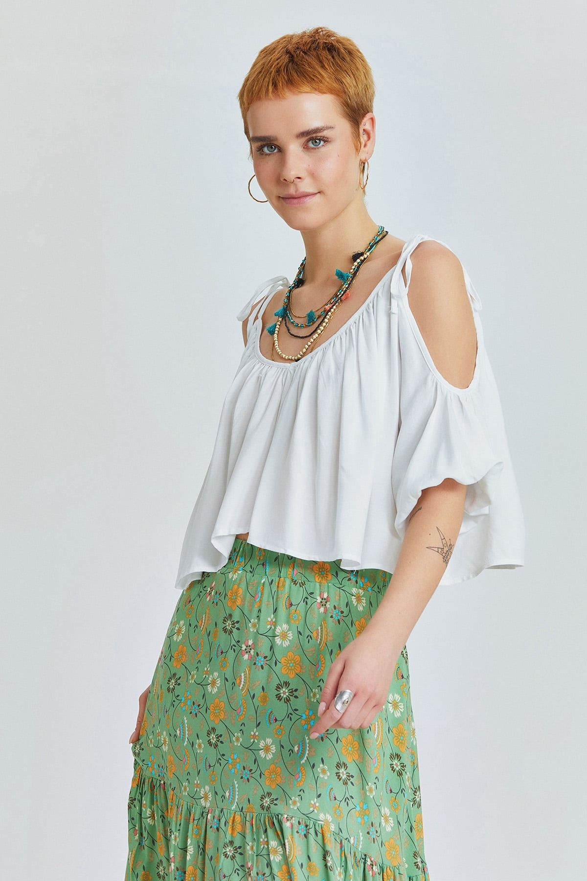 White Viscose Crop Blouse with Wide V-Neck and Off-Shoulder Design