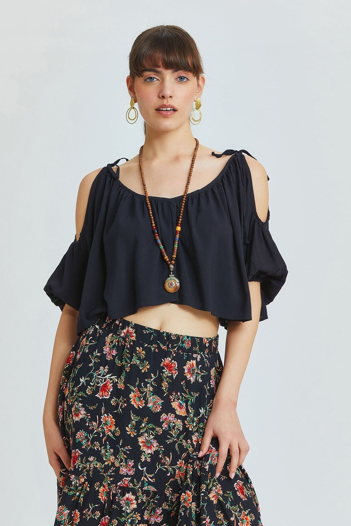 Black Viscose Crop Blouse with Wide V-Neck and Off-Shoulder Design