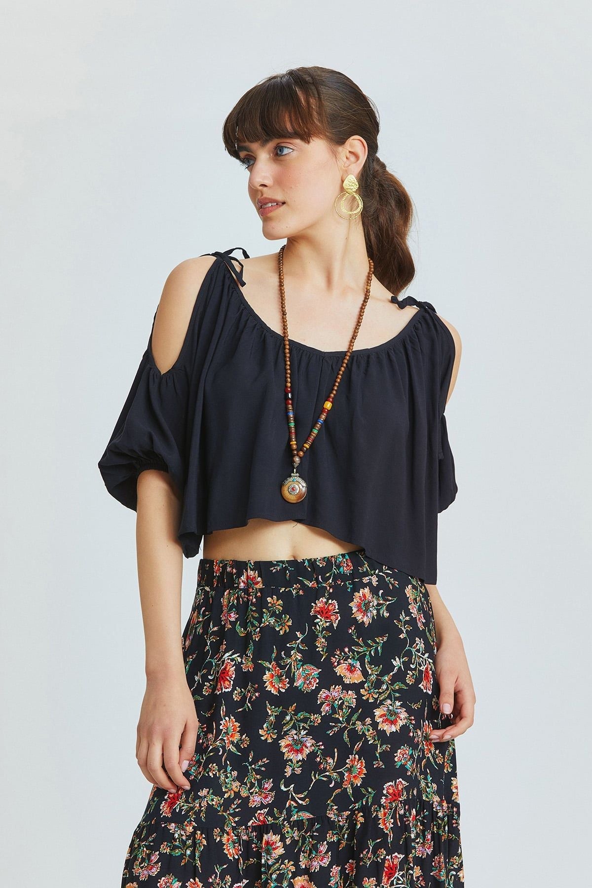 Black Viscose Crop Blouse with Wide V-Neck and Off-Shoulder Design