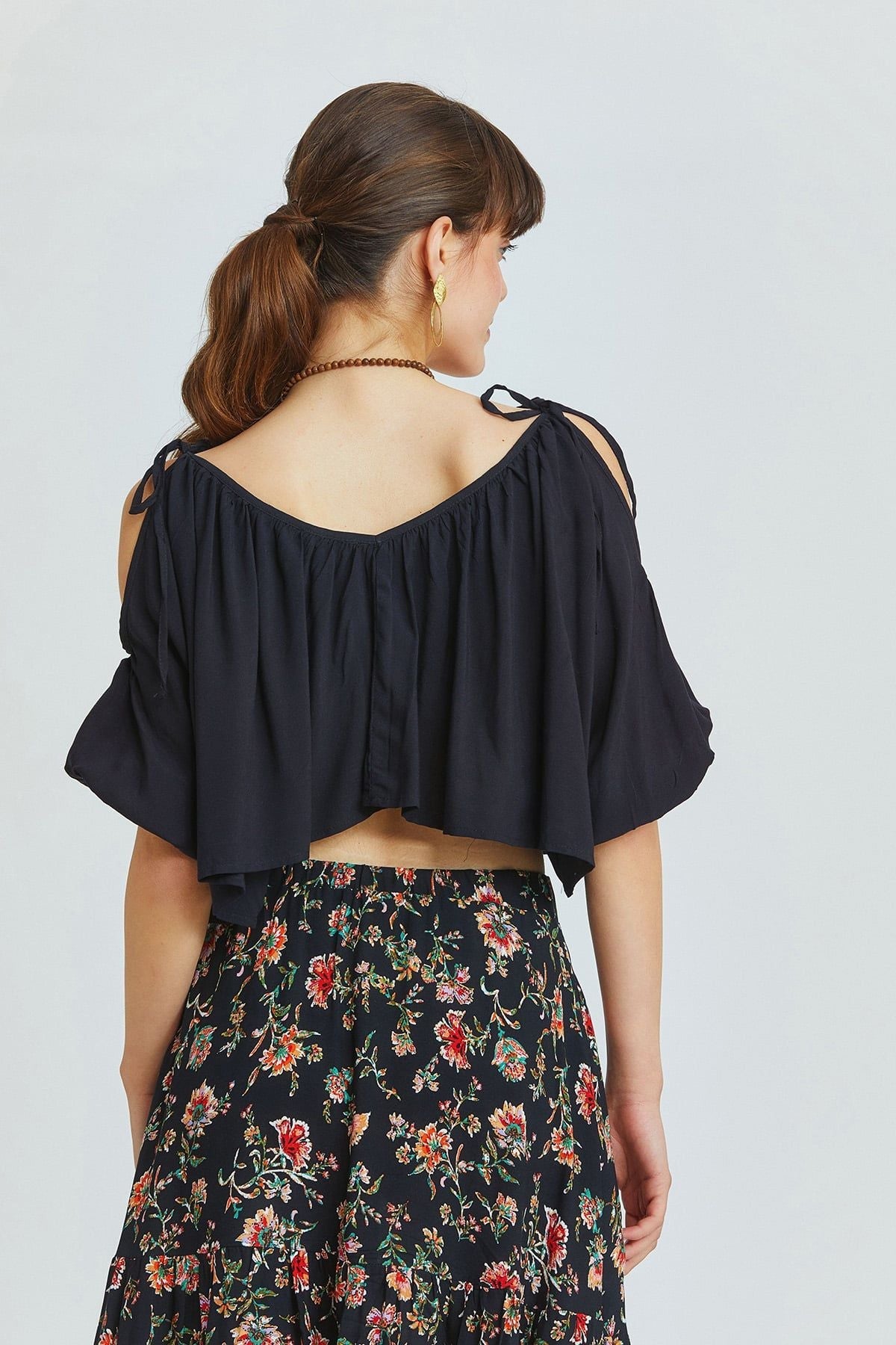 Black Viscose Crop Blouse with Wide V-Neck and Off-Shoulder Design