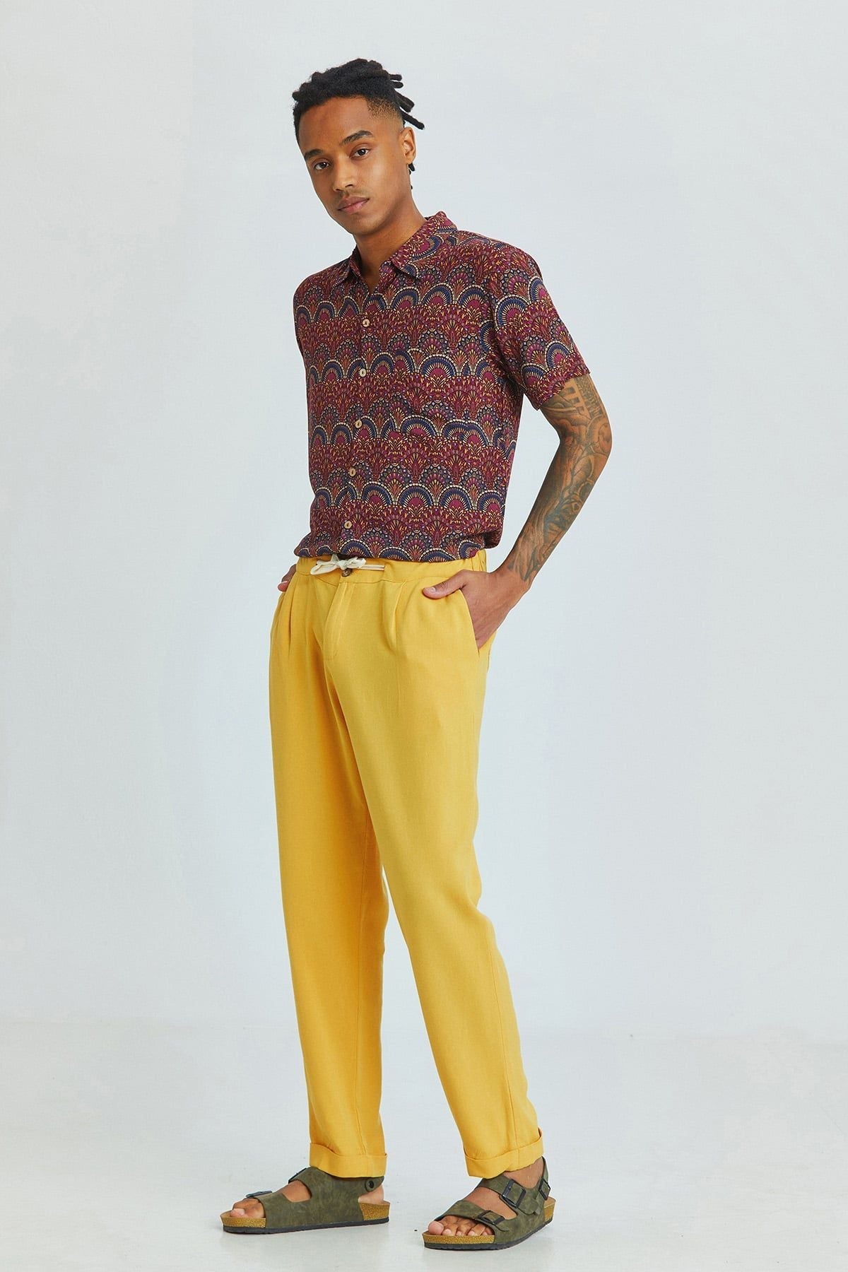 Mustard Cuffed Men's Trousers with Zipper and Button Closure