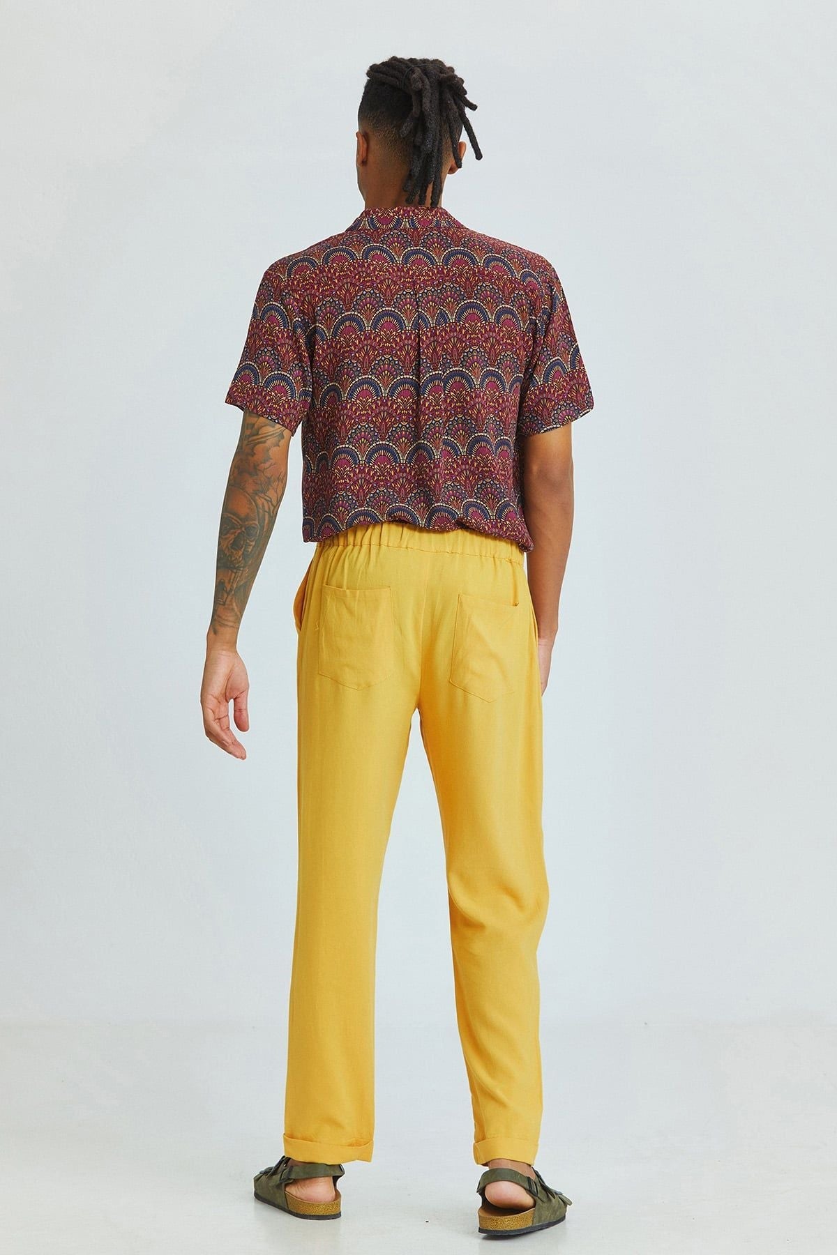 Mustard Cuffed Men's Trousers with Zipper and Button Closure