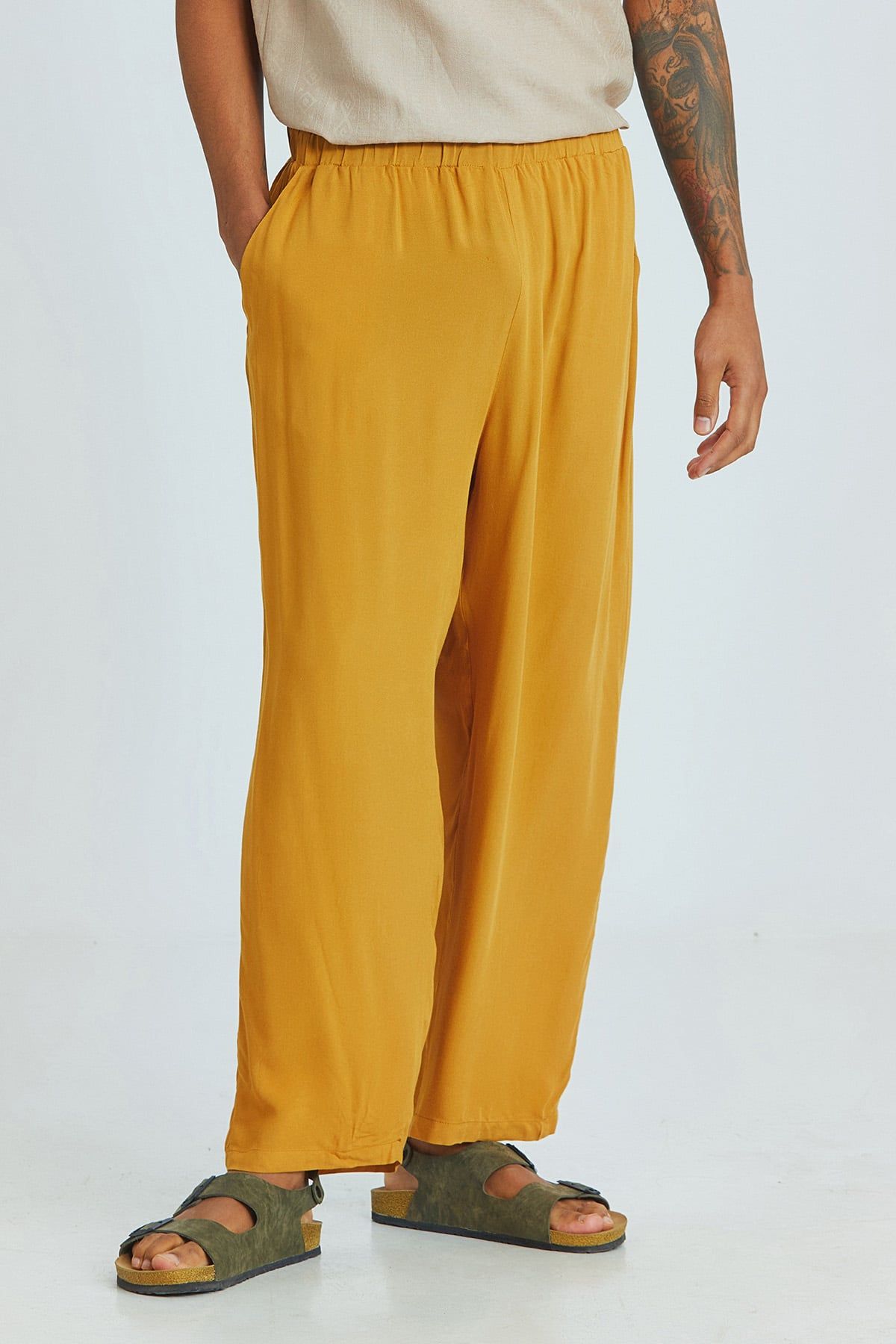 Yellow Relaxed Fit Viscose Men's Trousers with Front Pockets
