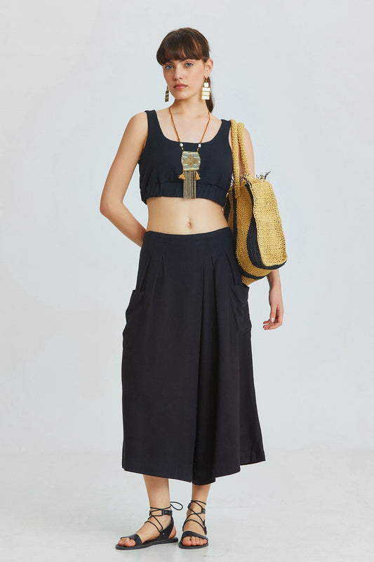 Three Quarter Skirt Pants Black