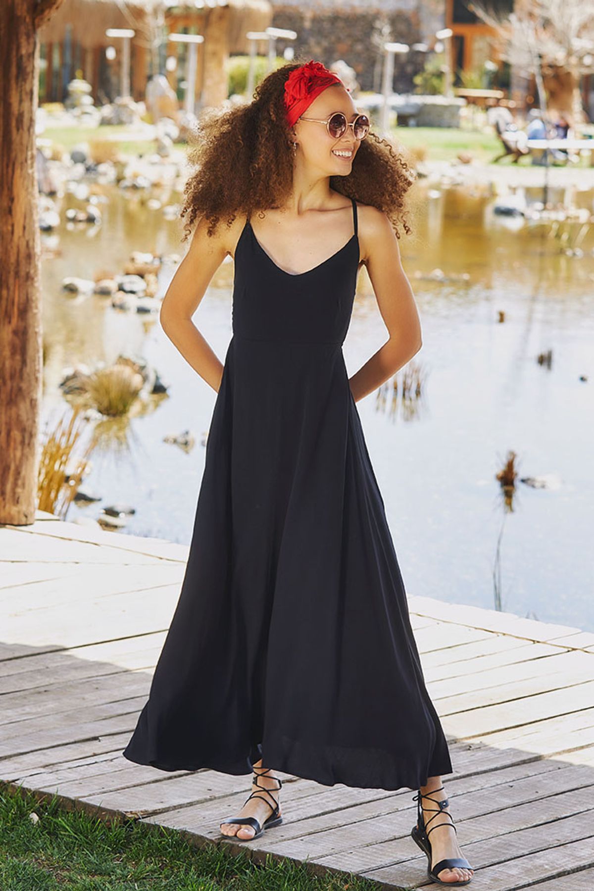 Spaghetti Strap Flowy Midi Sun Dress Black