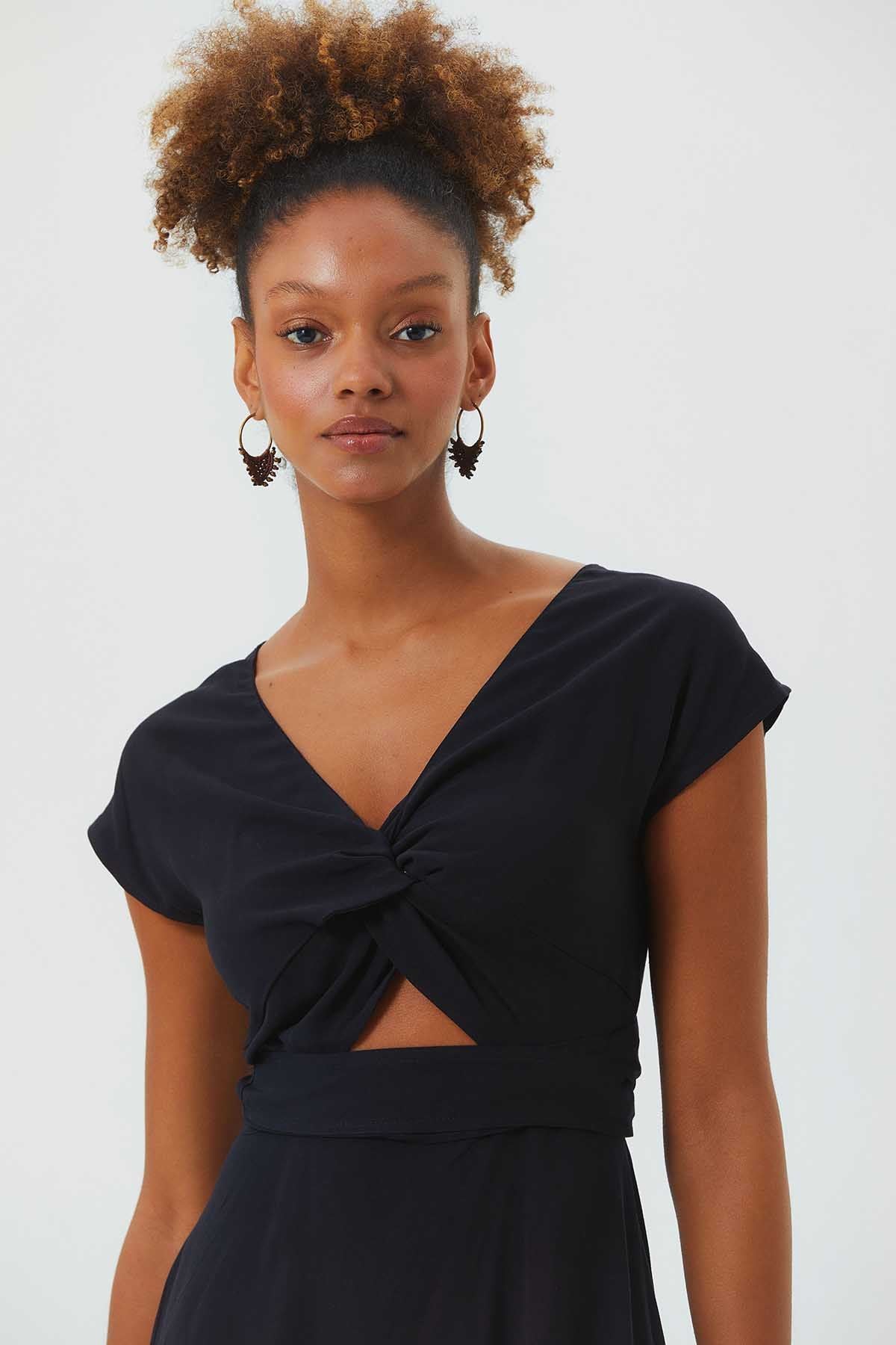 V Neck Low Sleeve Short Dress Black