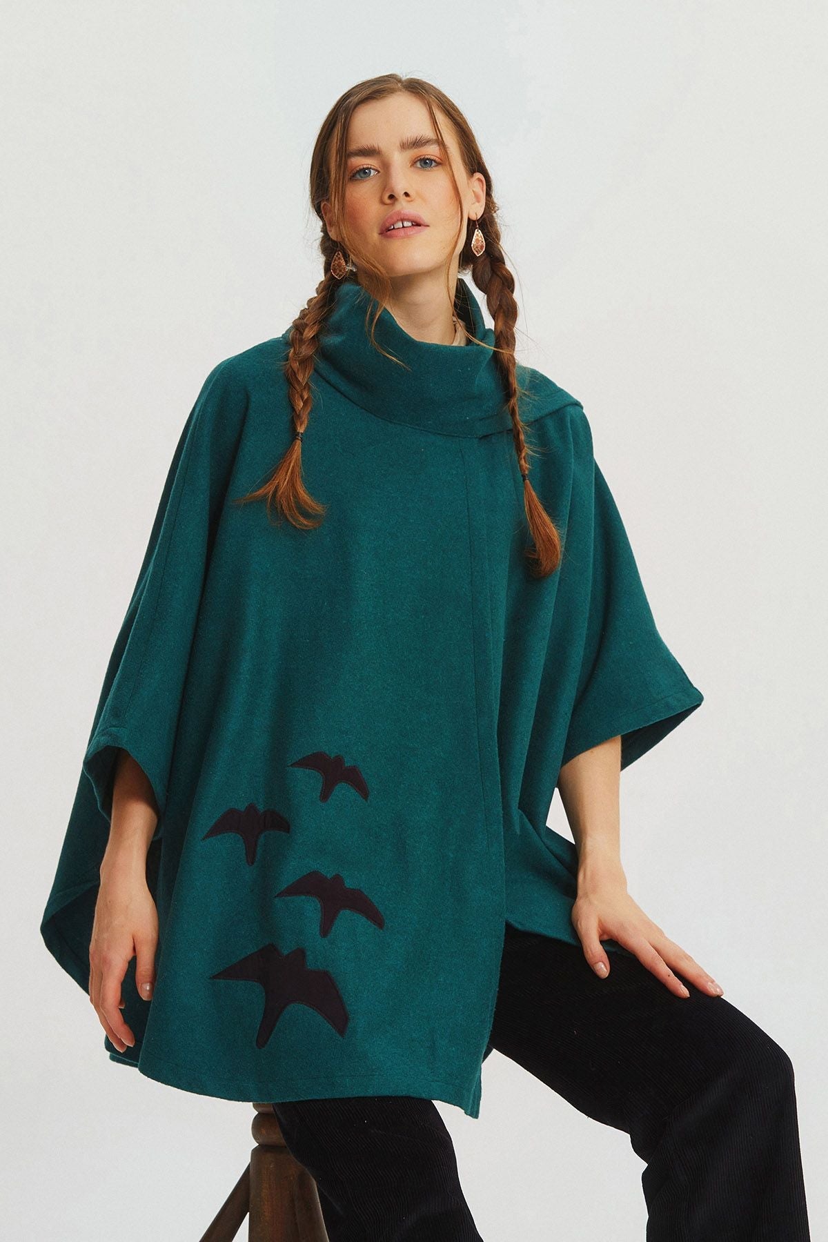 Bird Appliqué Bohemian Poncho Green