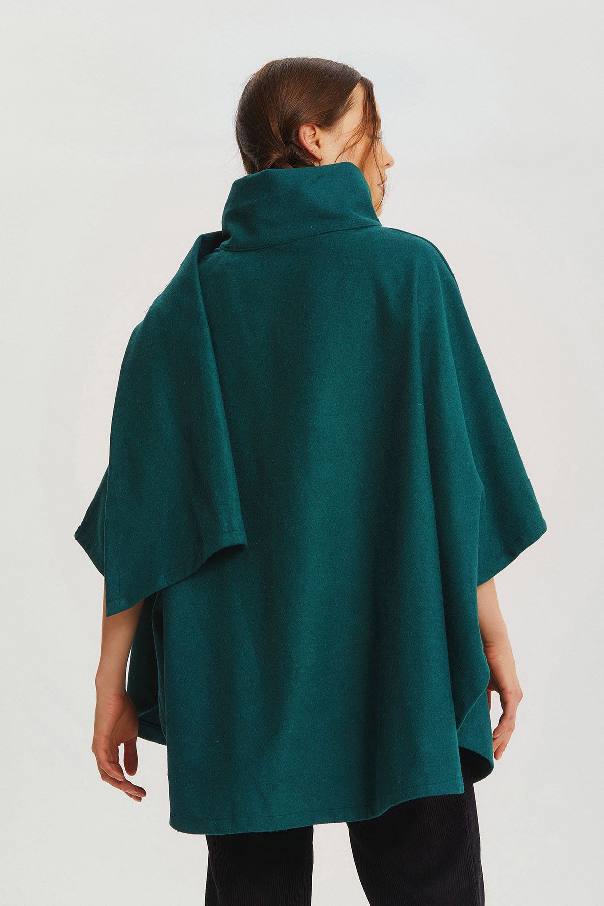 Bird Appliqué Bohemian Poncho Green