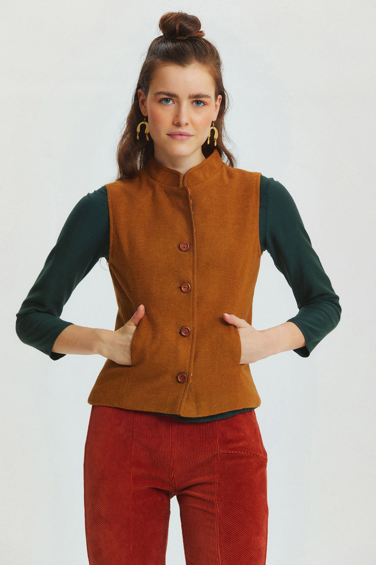 Band Collar Vest Camel