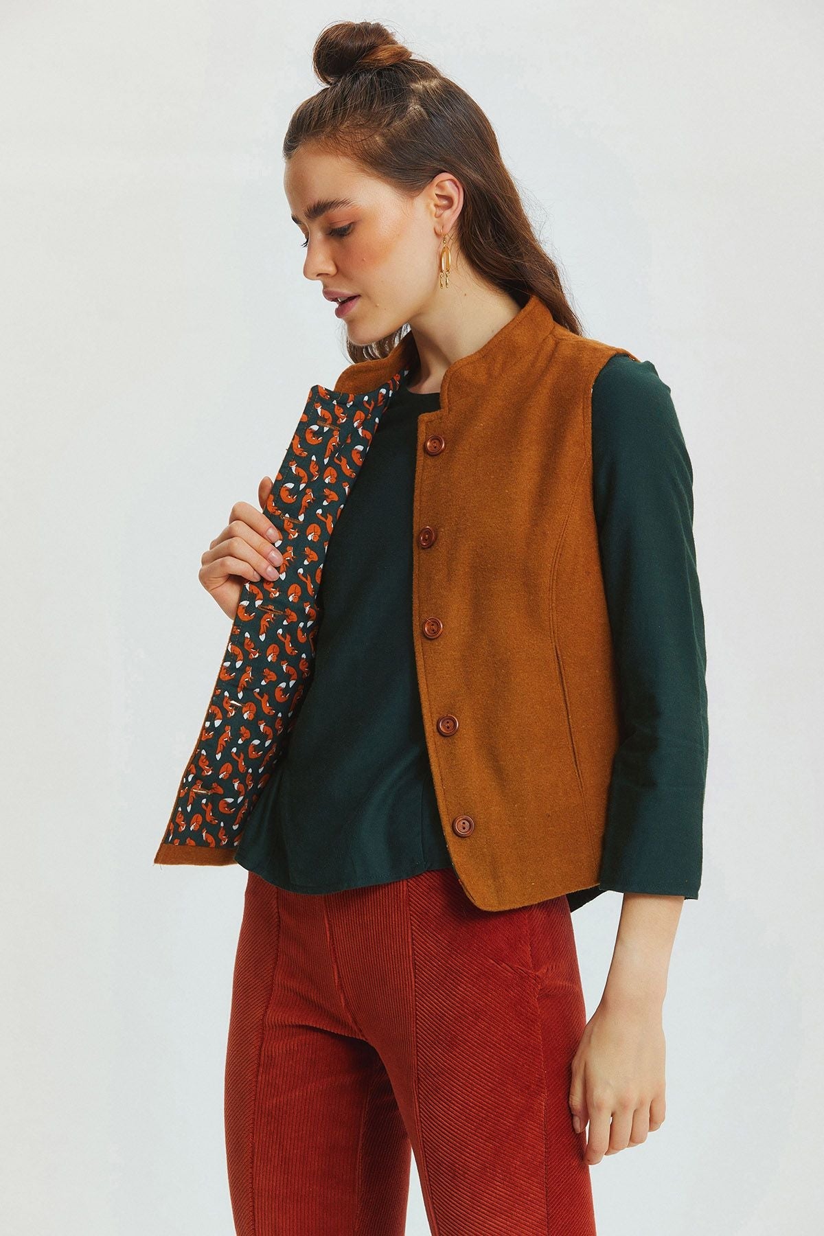 Band Collar Vest Camel