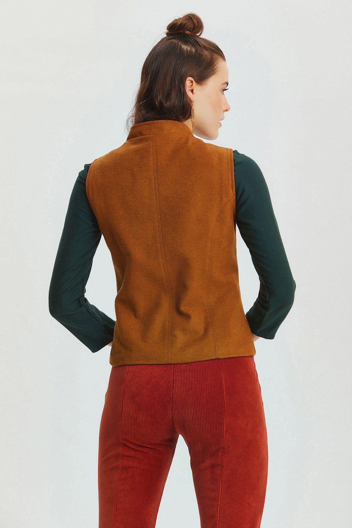 Band Collar Vest Camel