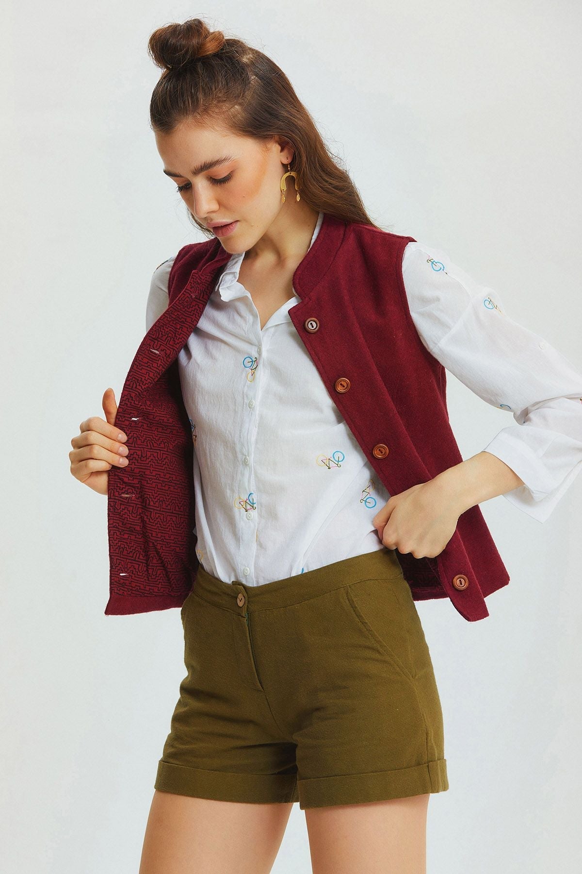 Band Collar Vest Dark Red