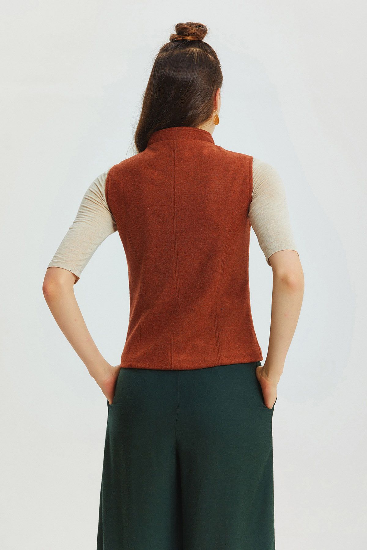 Band Collar Vest Orange