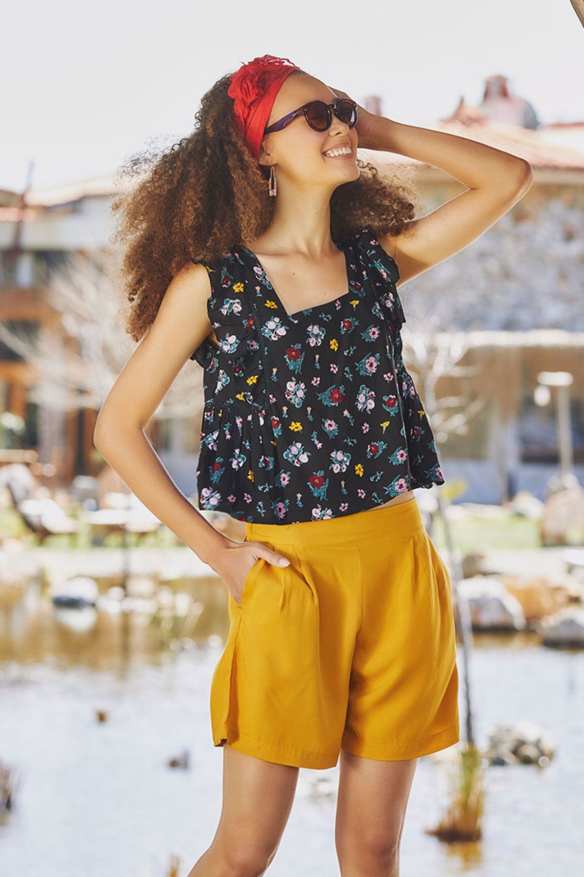Printed Square Neck Cute Top Black