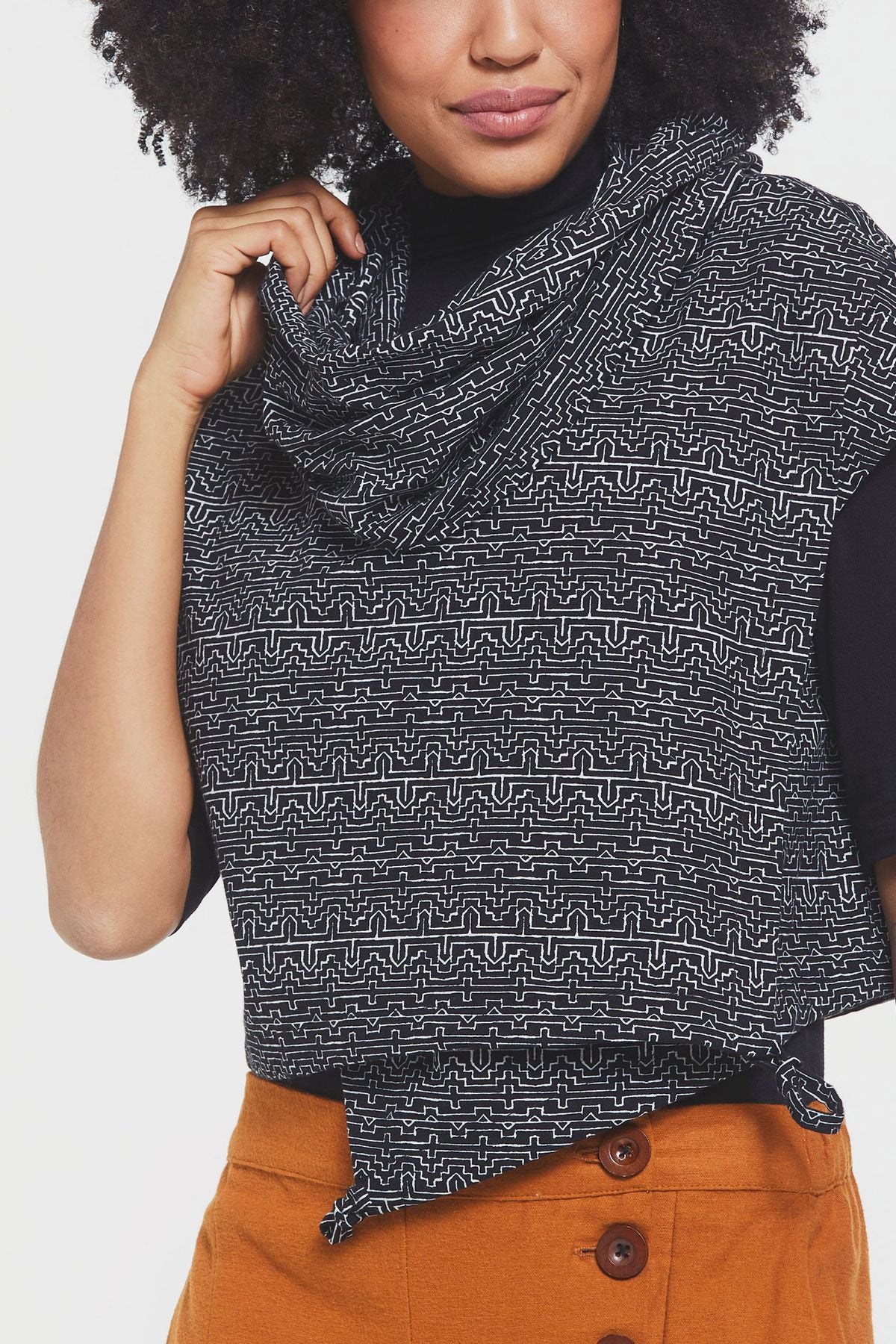 Printed Fall Crop Top Black - White