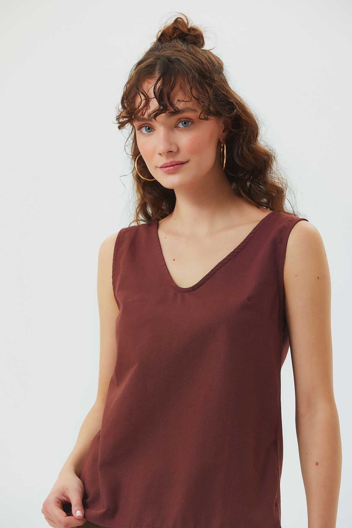 Unique Back Design Sleeveless Top Brown