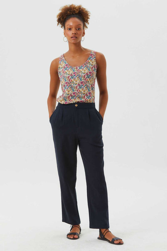 Scoop Neck Sleeveless Basic Blouse Beige