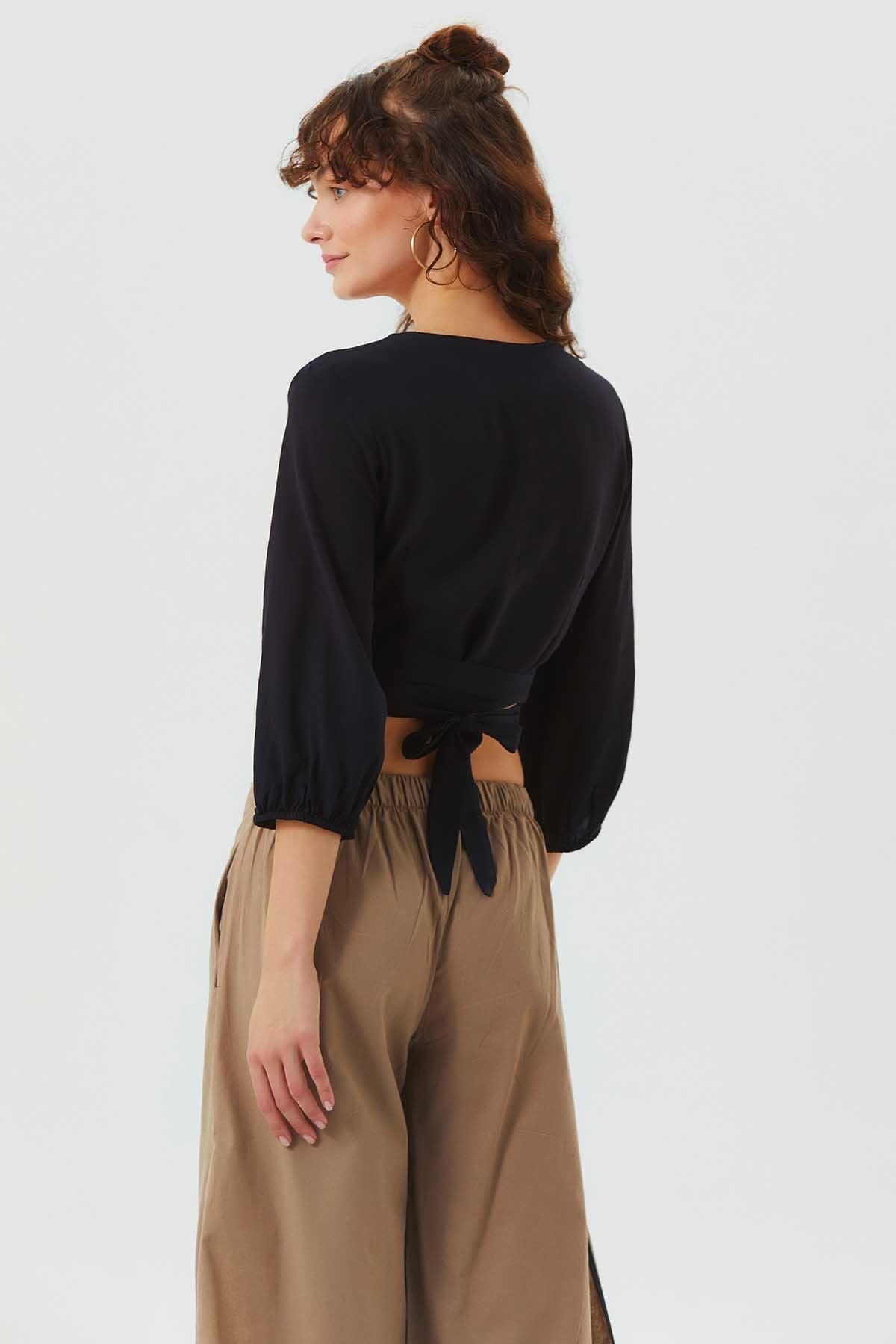 Knot Front Crop Top with Cutout Detail Black
