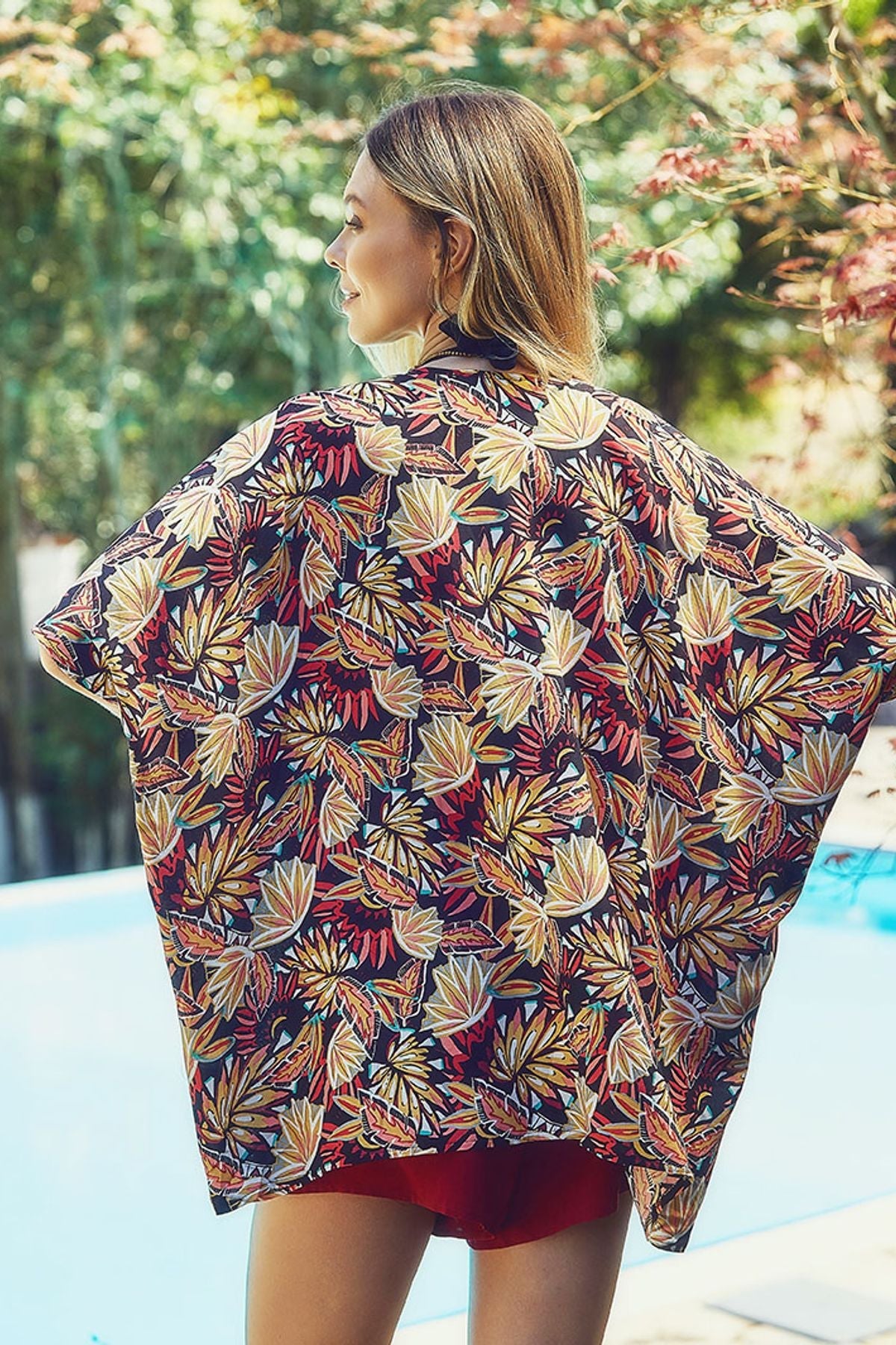 Tropical Print Short Kimono Black