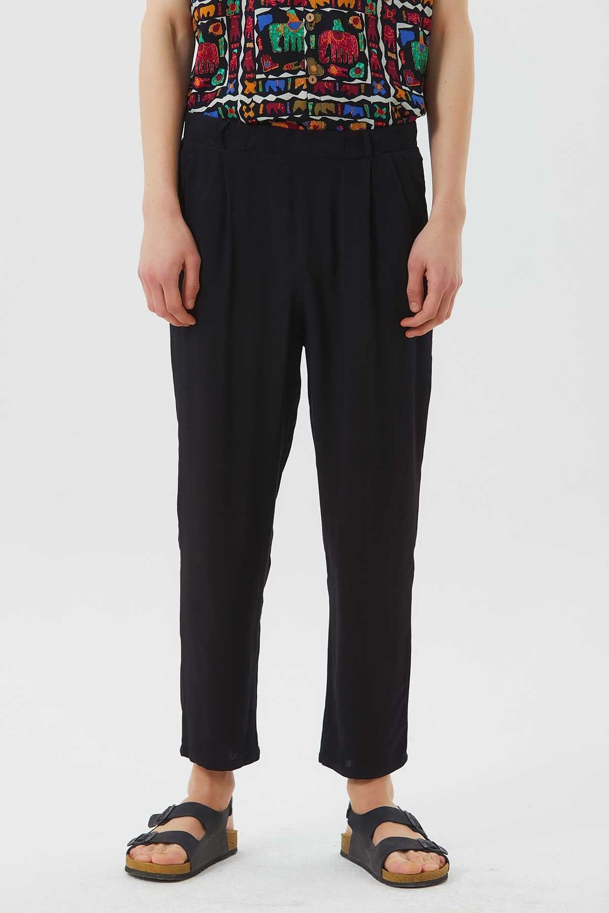 Pleated Elastic Waist Men's Pants Black