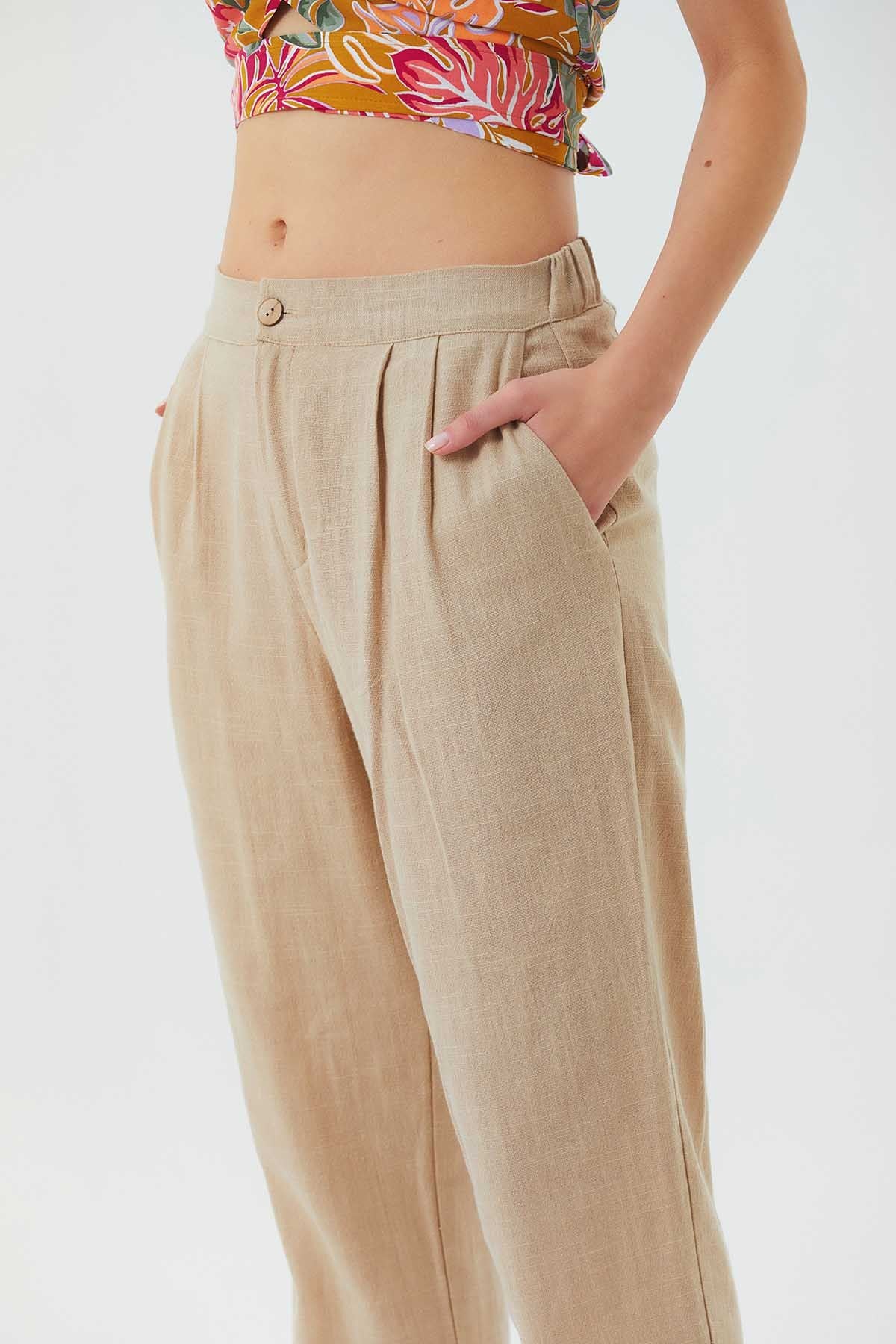 Slim Leg Pleated Stylish Unisex Pants Beige
