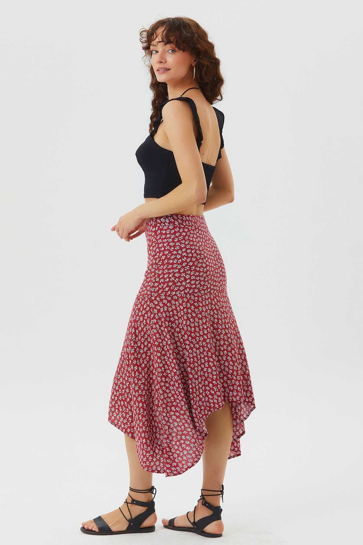 Asymmetric Cut Skirt With Waist Corsage Red