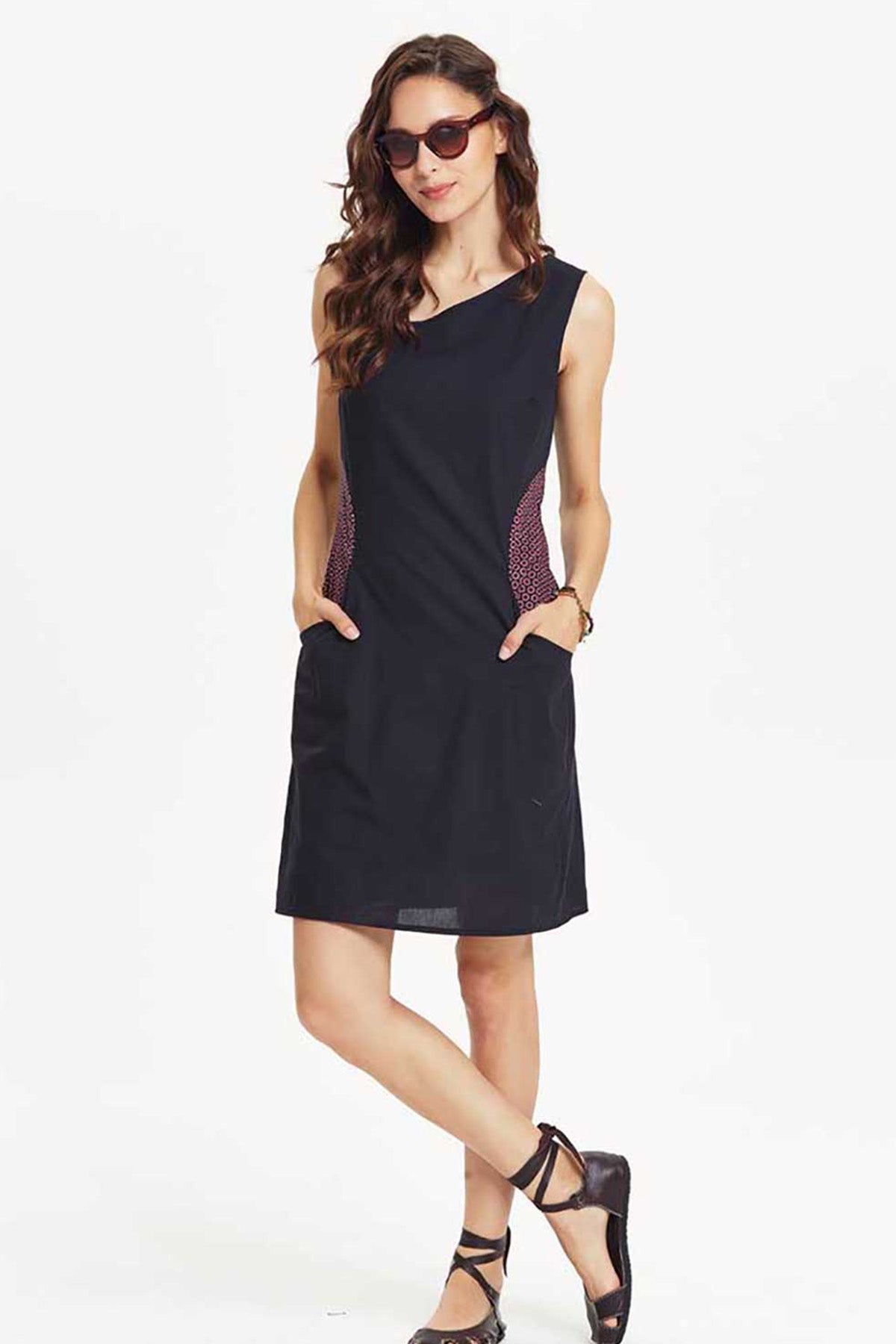 Black Elegance Cotton Dress with Patterned Pockets