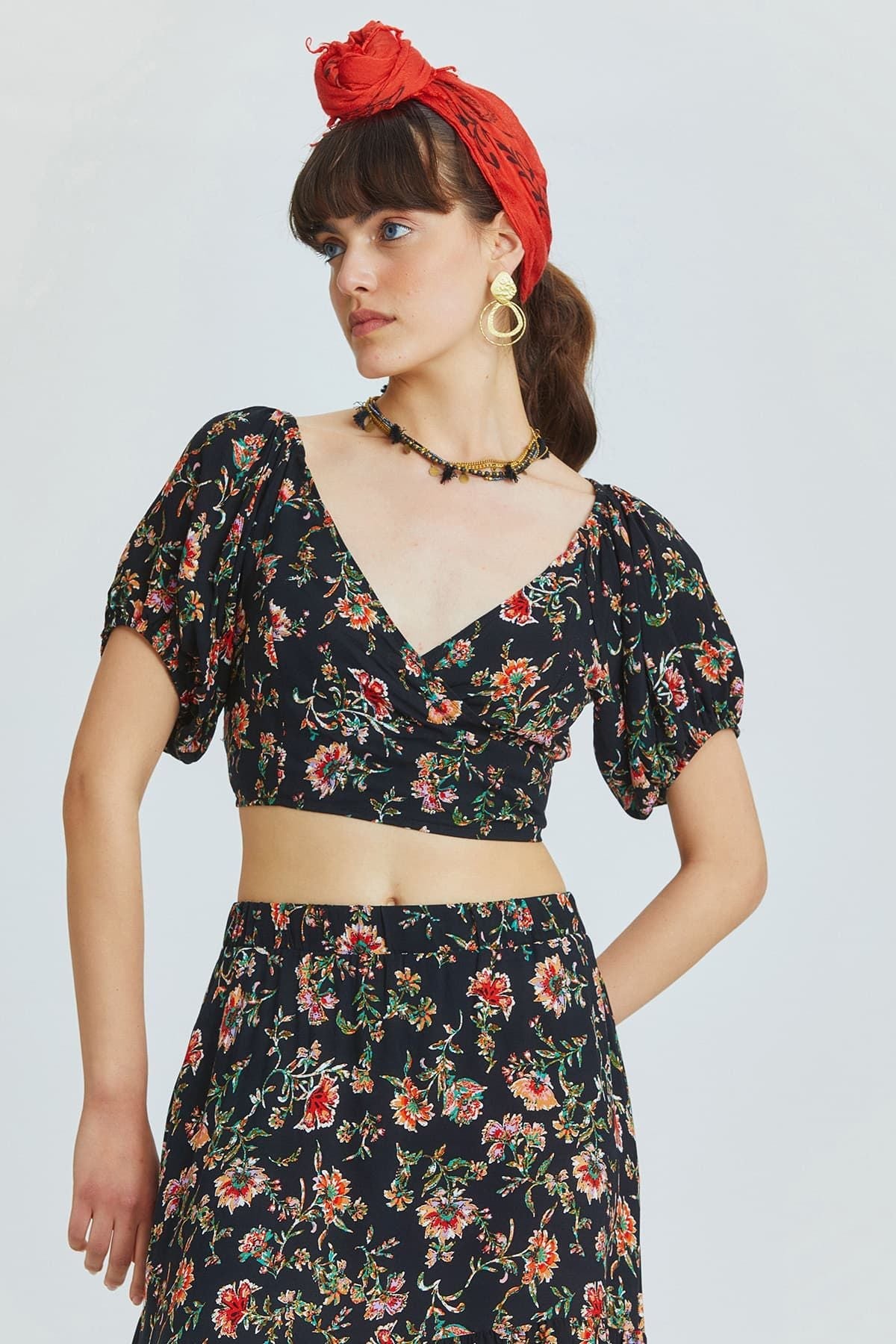 Black Floral Bohemian Blouse with Elastic Shoulders and Front Tie Closure