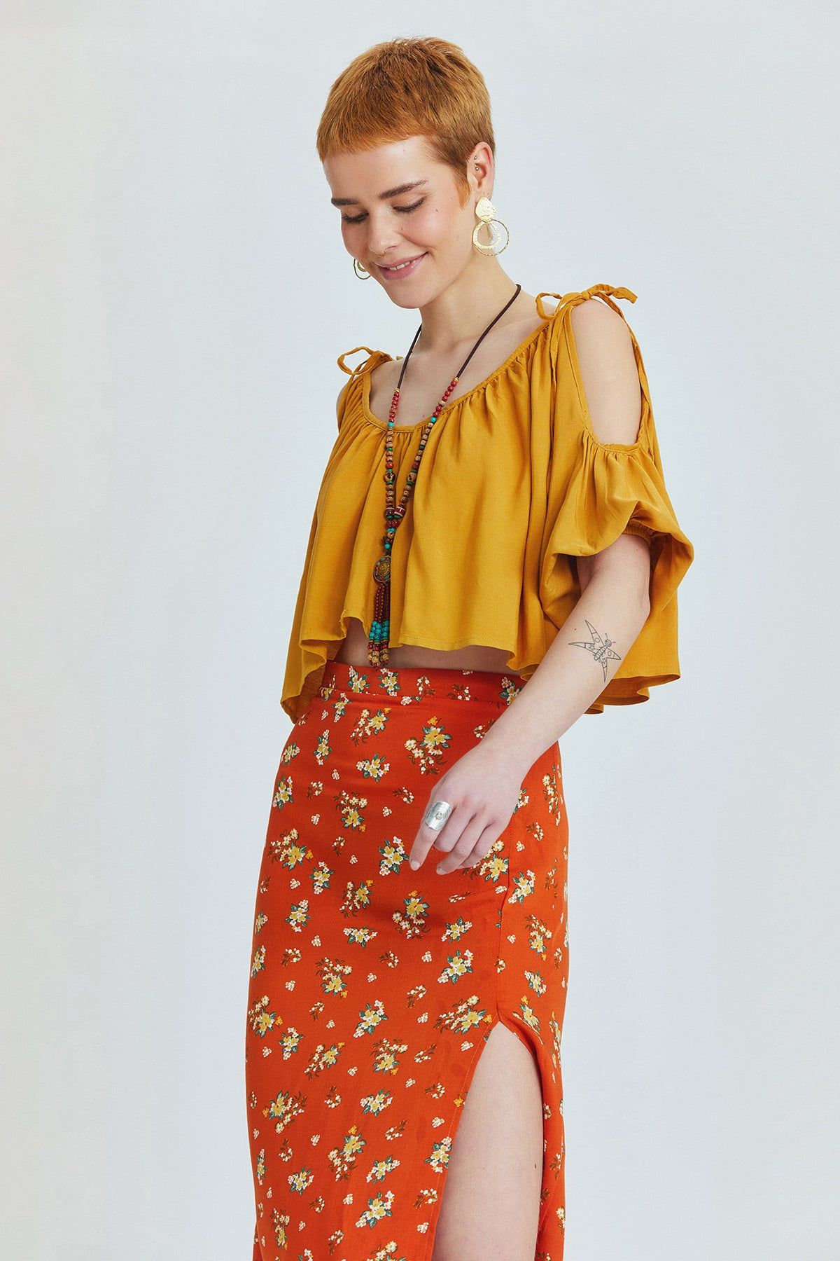 Yellow Viscose Crop Blouse with Wide V-Neck and Off-Shoulder Design