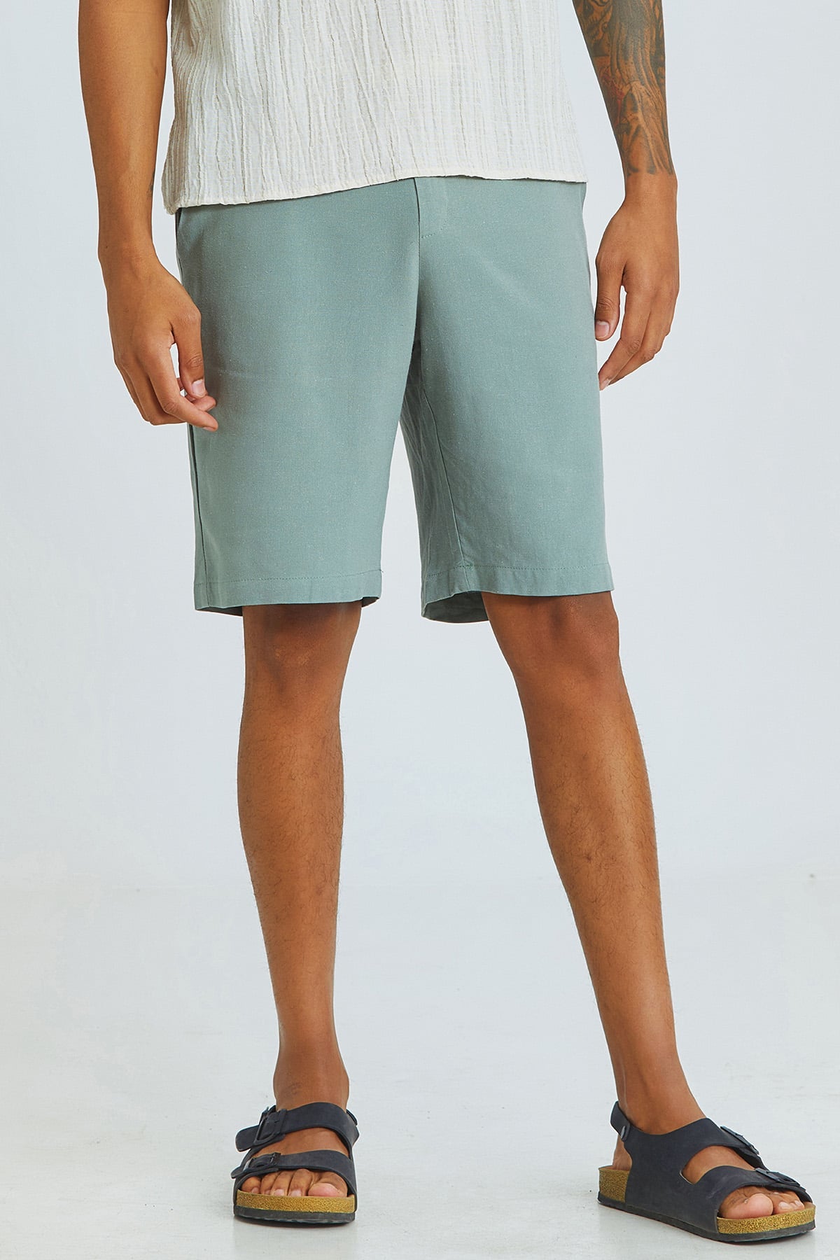 Pistachio Green Viscose-Linen Men's Shorts with Coconut Button