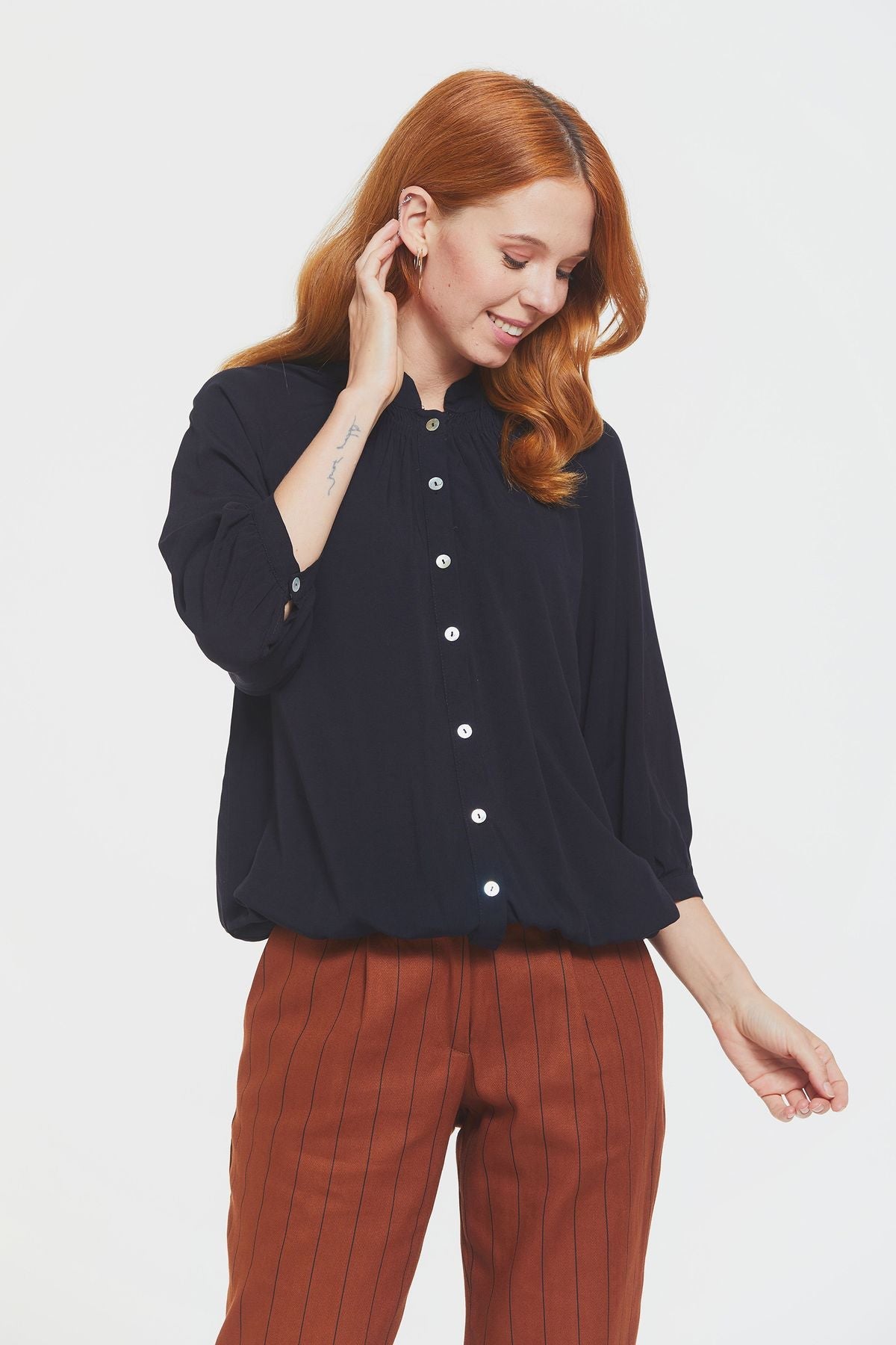 Loose Fit Women's Shirt with Band Collar Black