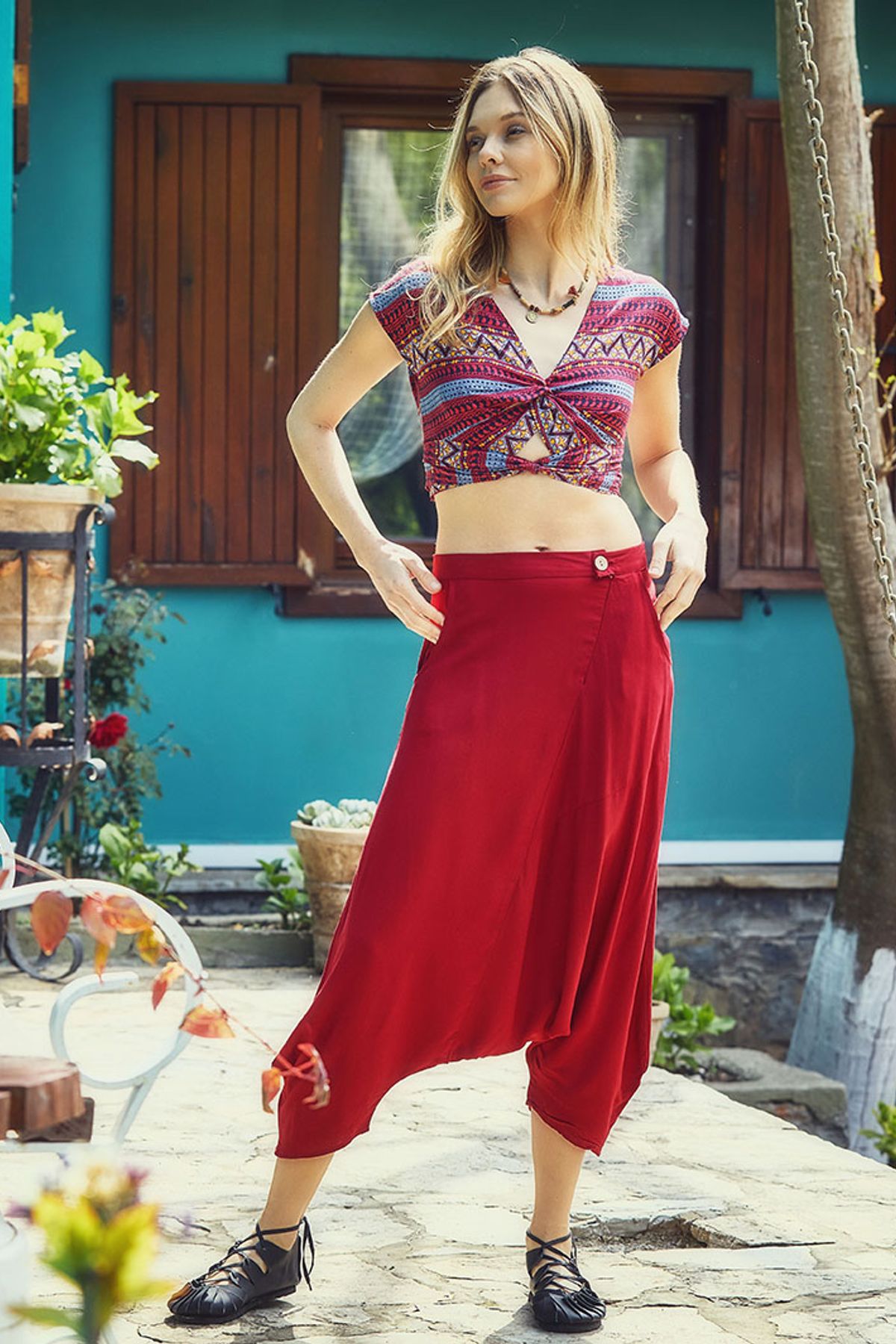 Short Harem Pants Red