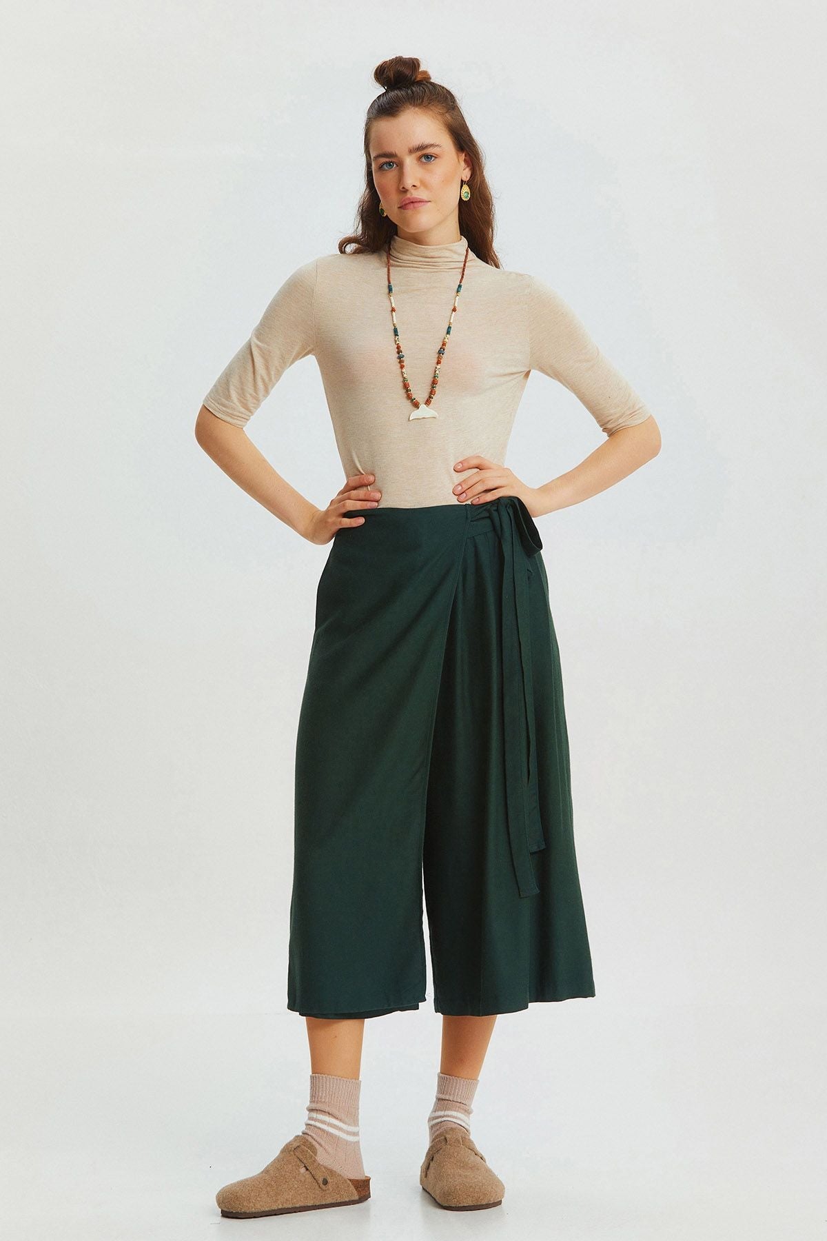 Solid Color Skirted Pants Green