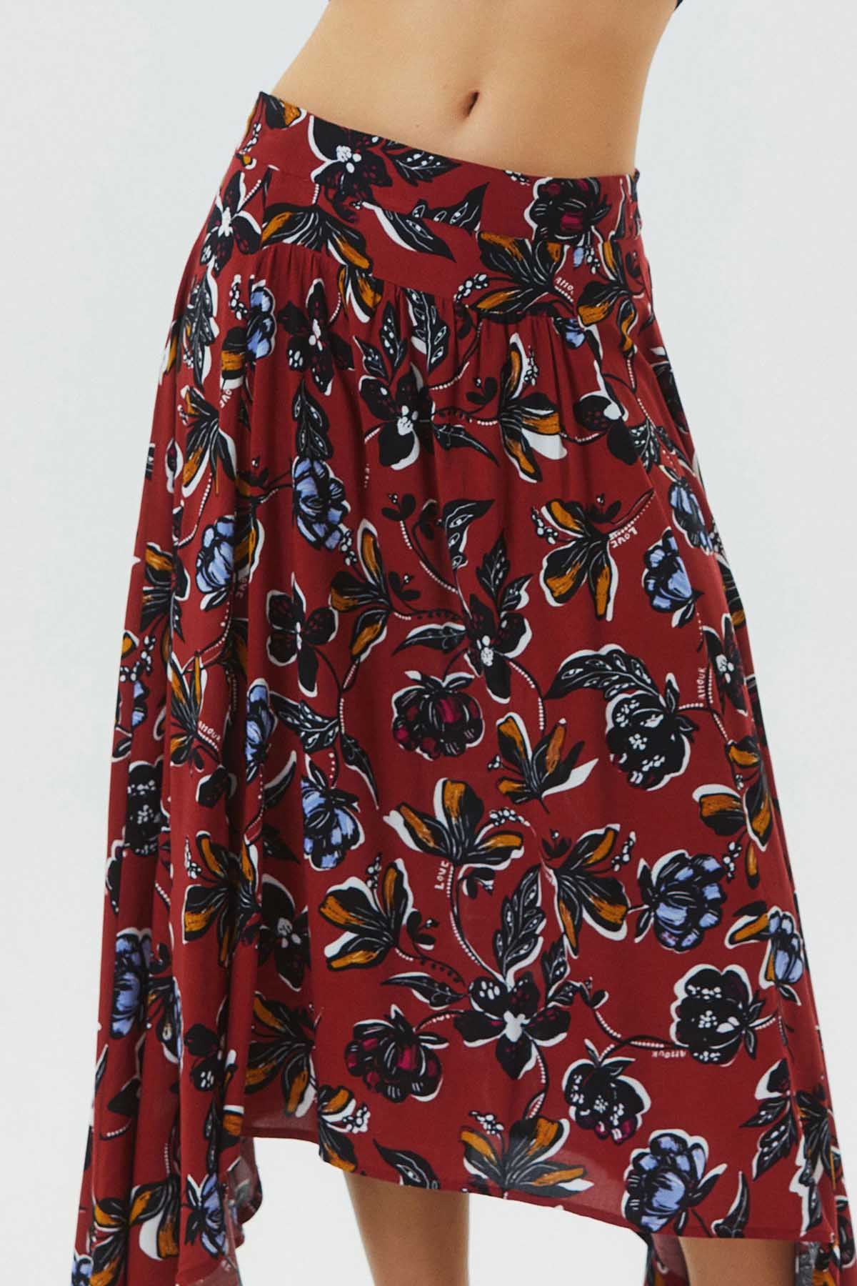 Asymmetric Front Shirring Bohemian Skirt Red